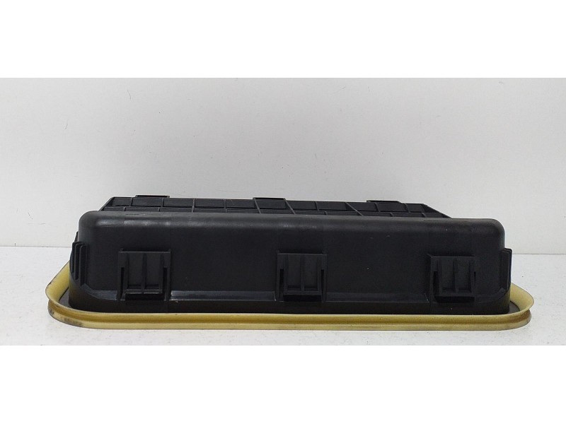 Recambio de molduras traseras para porsche cayenne (typ 92aa) gts referencia OEM IAM 7PP819181A 66485 