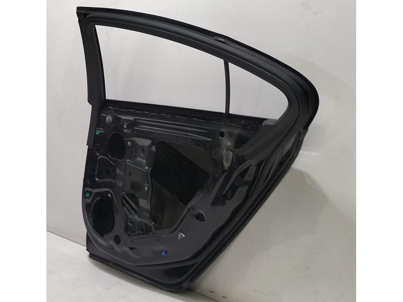 Recambio de puerta trasera derecha para opel insignia berlina cosmo referencia OEM IAM A20DTH 78358 