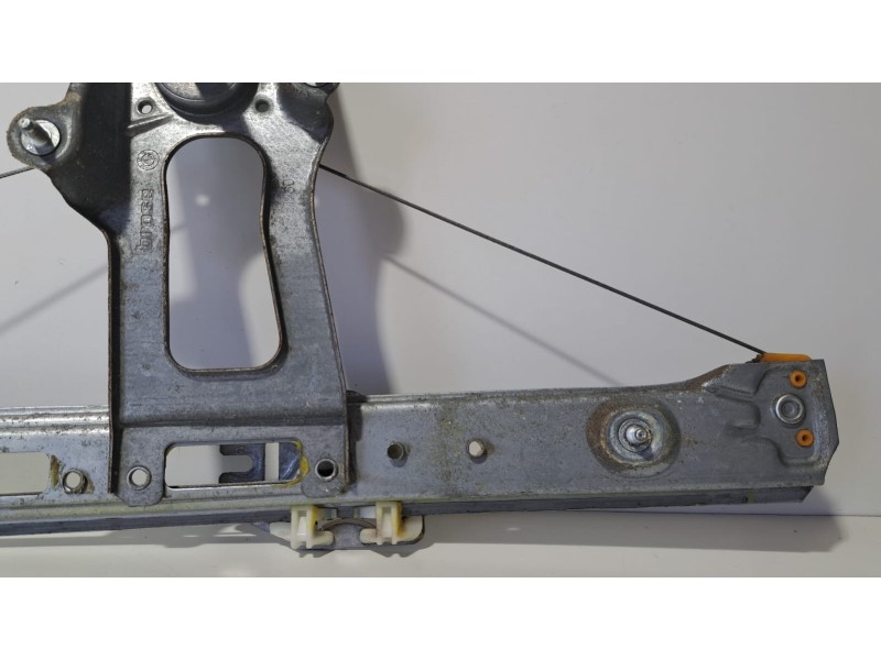 Recambio de elevalunas trasero izquierdo para bmw serie 3 berlina (e46) 320i referencia OEM IAM 8196039 76221 