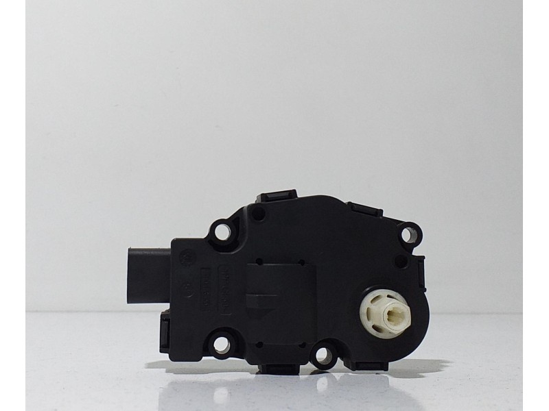 Recambio de motor apertura trampillas climatizador para porsche cayenne (typ 92aa) gts referencia OEM IAM EFB440 66496 