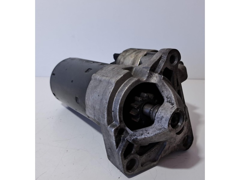 Recambio de motor arranque para renault megane iii berlina 5 p expression referencia OEM IAM 8200741476D 76235 R