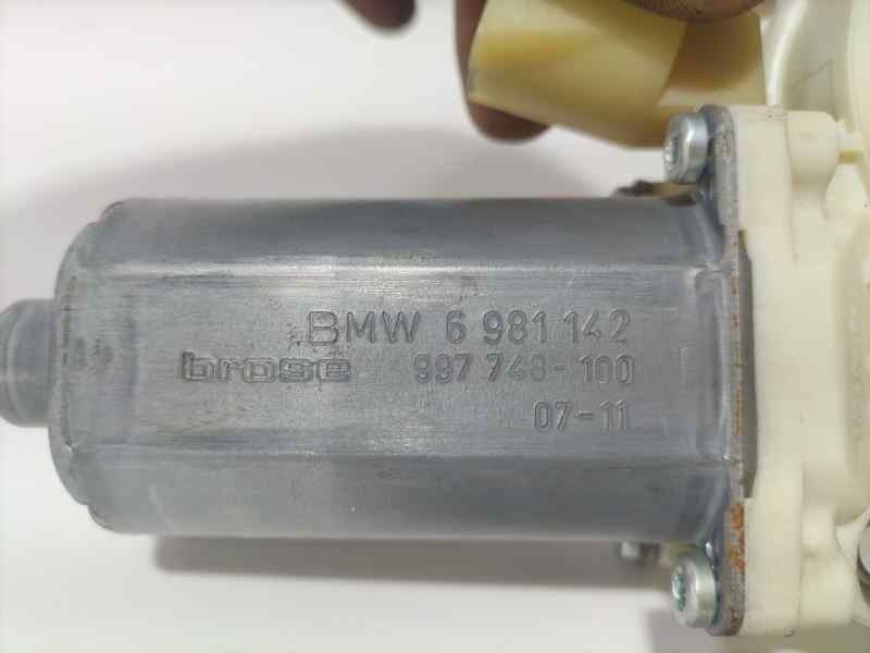 Recambio de motor elevalunas delantero derecho para bmw serie 5 berlina (e60) 520d referencia OEM IAM 6981142 87081 