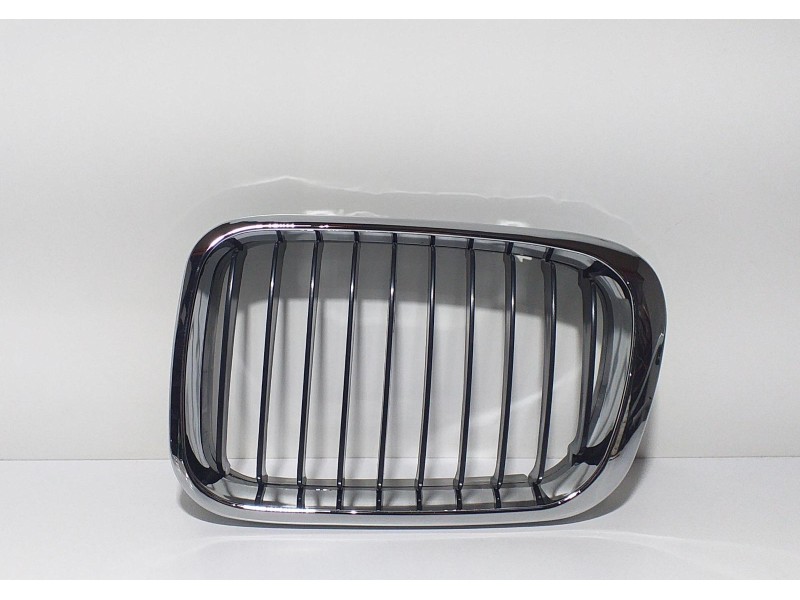 Recambio de rejilla delantera para bmw serie 3 berlina (e46) 320d referencia OEM IAM 107060817 59062  Recambio de rejilla delantera para bmw serie 3 berlina (e46) 320d referencia OEM IAM 107060817 59062