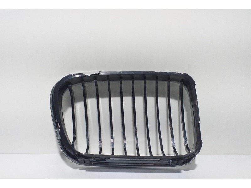 Recambio de rejilla delantera para bmw serie 3 berlina (e46) 320d referencia OEM IAM 107060817 59062  Recambio de rejilla delantera para bmw serie 3 berlina (e46) 320d referencia OEM IAM 107060817 59062