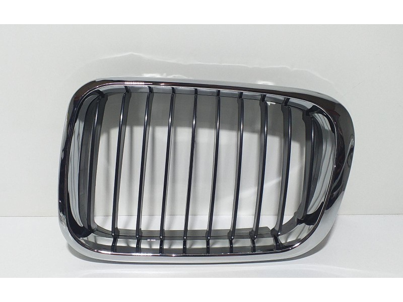 Recambio de rejilla delantera para bmw serie 3 berlina (e46) 320d referencia OEM IAM 107060817 59062  Recambio de rejilla delantera para bmw serie 3 berlina (e46) 320d referencia OEM IAM 107060817 59062