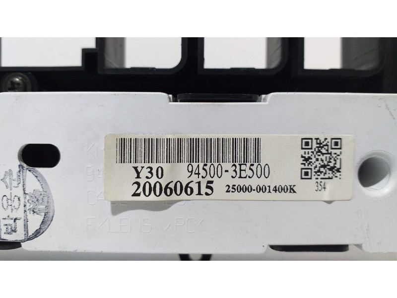 Recambio de pantalla multifuncion para kia sorento 2.5 crdi ex referencia OEM IAM 945003E500 66516 