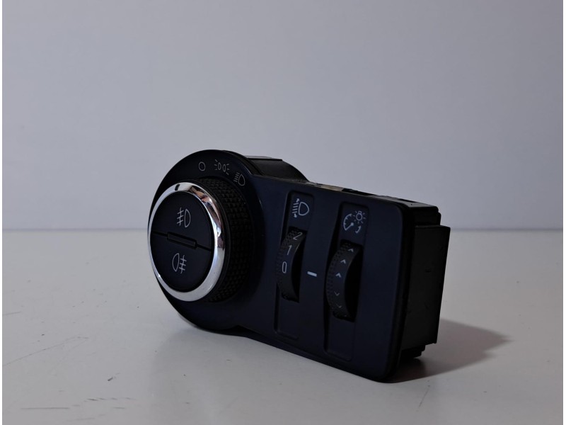 Recambio de mando luces para chevrolet cruze hatchback lt referencia OEM IAM 13301749 76251 R