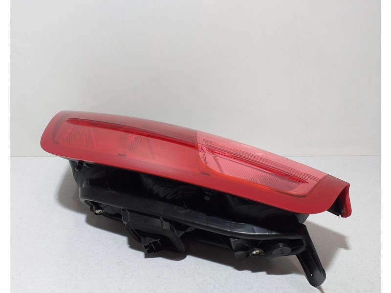 Recambio de piloto trasero derecho para fiat grande punto (199) 1.3 16v multijet active (66kw) (01.2007) referencia OEM IAM 5170