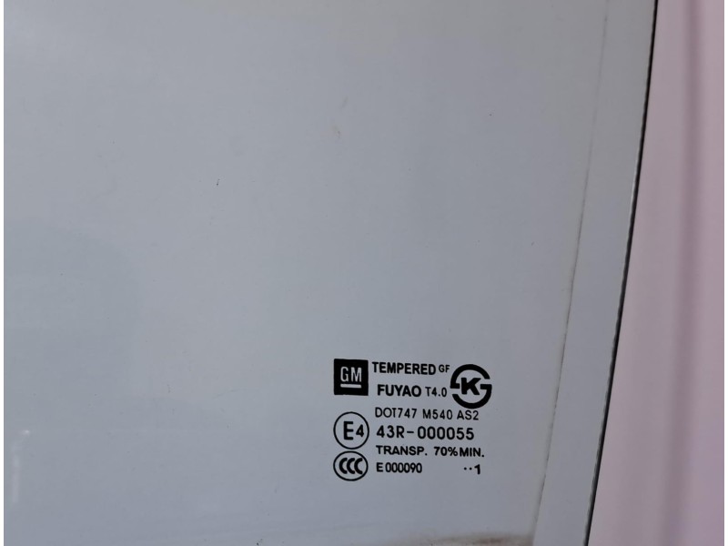 Recambio de luna delantera izquierda para chevrolet cruze hatchback lt referencia OEM IAM F16D4 76256 R