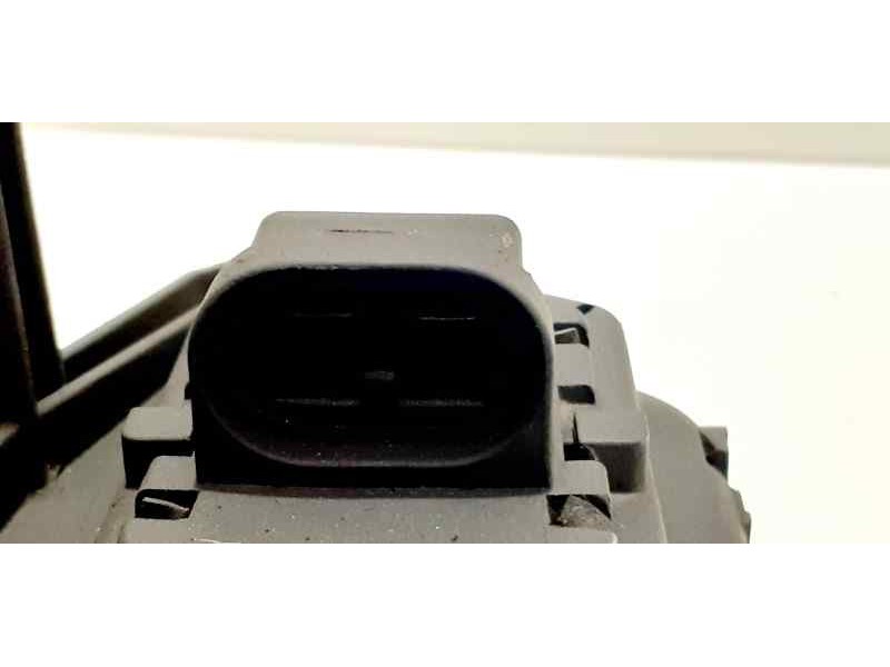 Recambio de electroventilador para renault megane ii berlina 3p expression referencia OEM IAM 8200151465 42078 