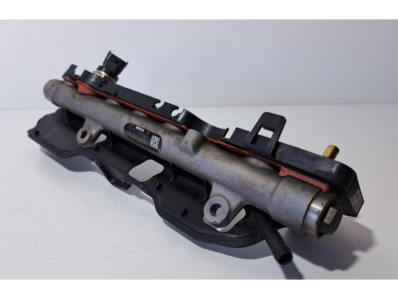 Recambio de rampa inyectora para renault scenic ii 1.9 dci diesel referencia OEM IAM 8200715519 76263 R