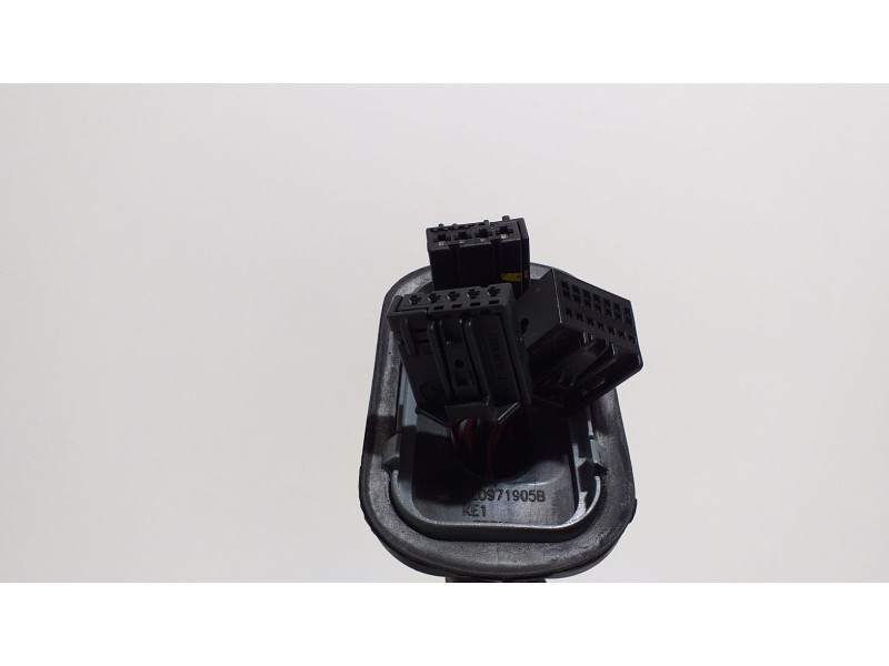 Recambio de puerta trasera izquierda para volkswagen touareg (7la) v6 referencia OEM IAM 7L0971905B 55018 