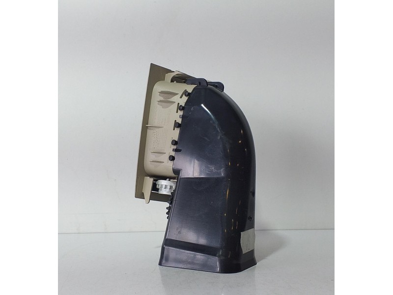 Recambio de rejilla aireadora para volvo xc60 r-design 2wd referencia OEM IAM 30671771 69090 