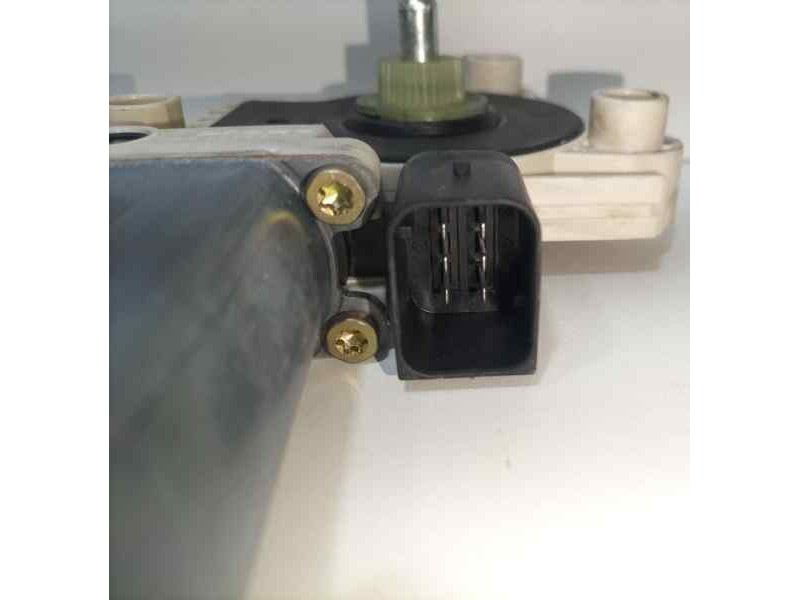Recambio de motor elevalunas trasero derecho para mercedes-benz clase e (w211) berlina e 270 cdi (211.016) referencia OEM IAM A2