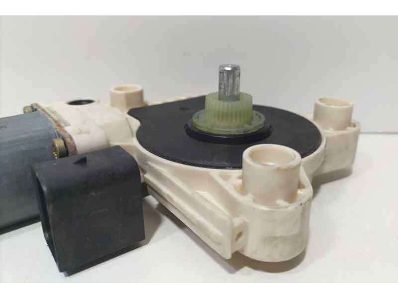 Recambio de motor elevalunas trasero derecho para mercedes-benz clase e (w211) berlina e 270 cdi (211.016) referencia OEM IAM A2