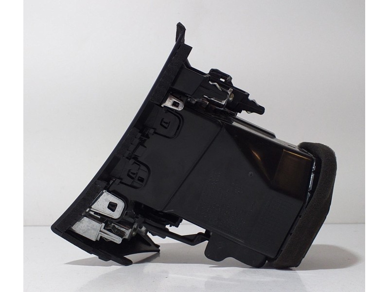 Recambio de rejilla aireadora para nissan pulsar (c13) acenta referencia OEM IAM 687613ZLOA 69094 