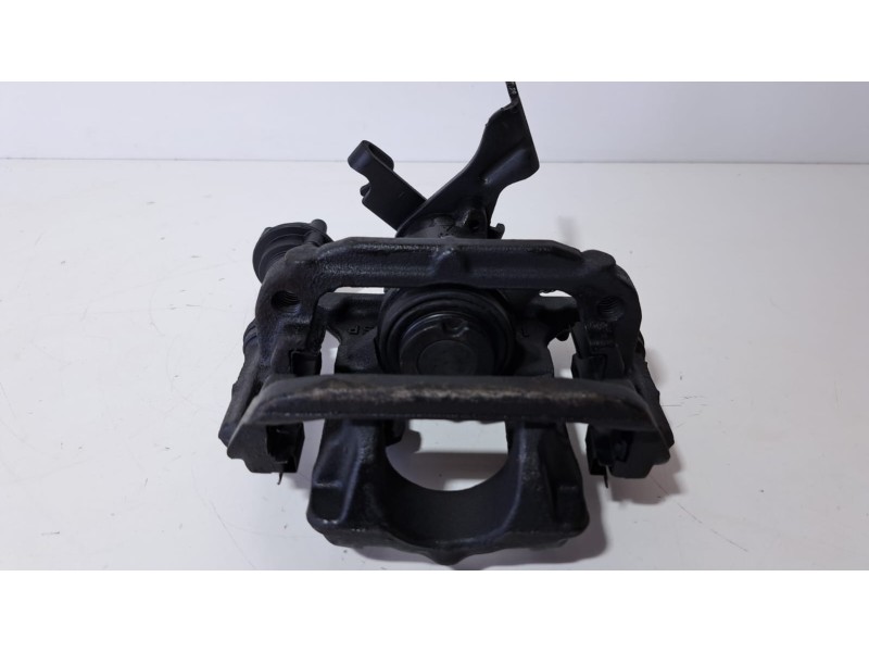 Recambio de pinza freno trasera izquierda para chevrolet cruze hatchback lt referencia OEM IAM 13300861 76275 R