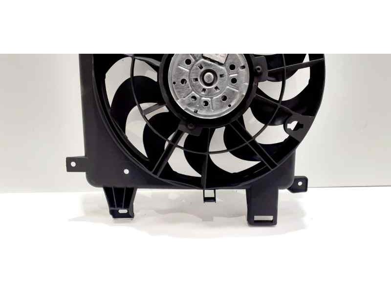 Recambio de electroventilador para opel zafira b 1.9 cdti referencia OEM IAM 24467444 42091 