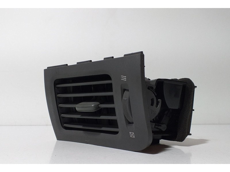 Recambio de rejilla aireadora para nissan x-trail (t31) le referencia OEM IAM 68761JG40A 69100 