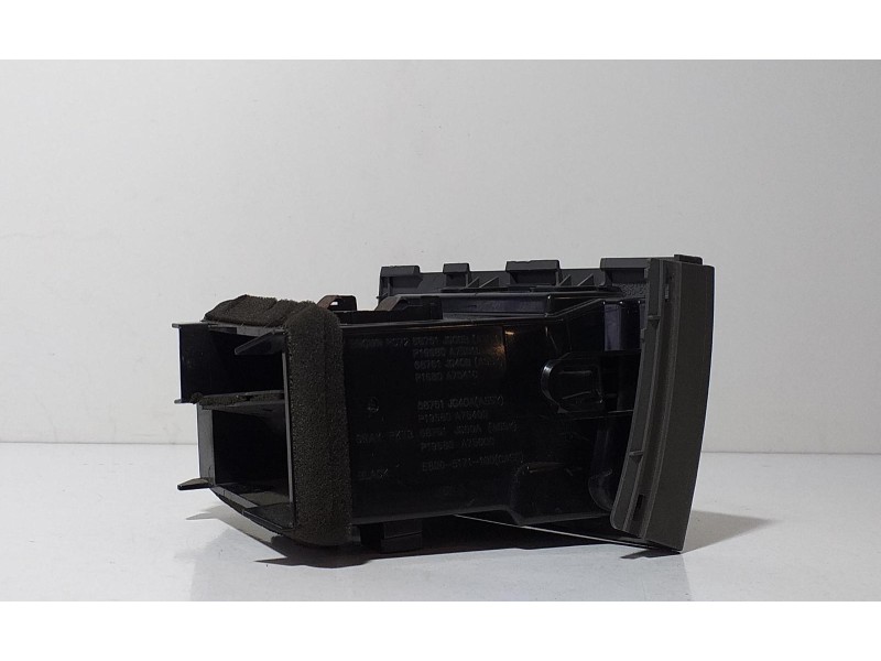 Recambio de rejilla aireadora para nissan x-trail (t31) le referencia OEM IAM 68761JG40A 69100 