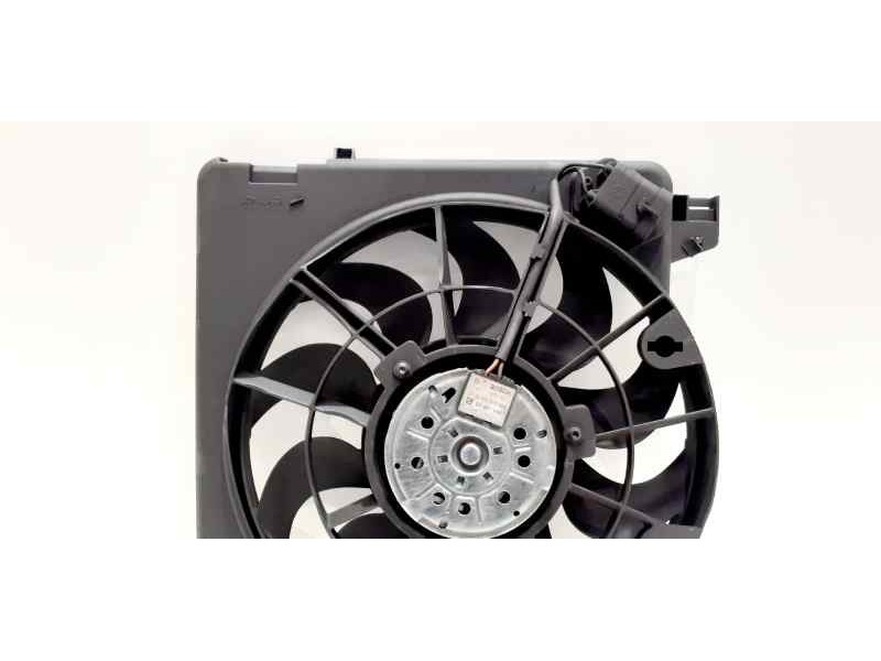 Recambio de electroventilador para opel zafira b 1.9 cdti referencia OEM IAM 24467444 42091 