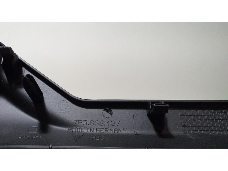 Recambio de molduras traseras para porsche cayenne (typ 92aa) gts referencia OEM IAM 7P5868437 66586 
