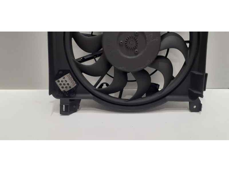 Recambio de electroventilador para opel astra h berlina cosmo referencia OEM IAM 3135103603 42093 