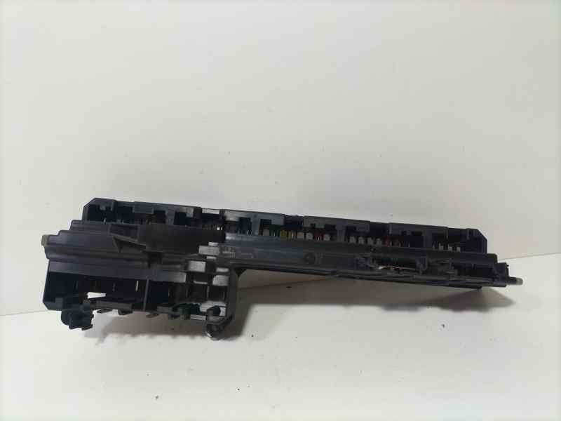 Recambio de caja reles / fusibles para bmw serie 5 berlina (e60) 520d referencia OEM IAM 61146957330 87100 