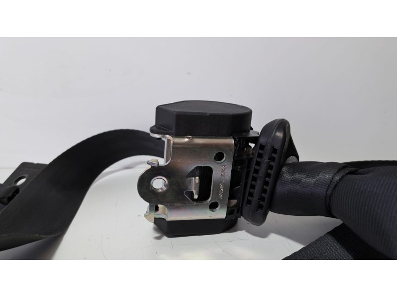Recambio de cinturon seguridad trasero derecho para renault megane iii berlina 5 p expression referencia OEM IAM 888400027R 7630