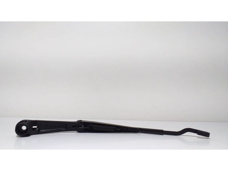 Recambio de brazo limpia delantero izquierdo para mitsubishi montero sport (k90) 2.5 td gls referencia OEM IAM MR192097 59151 