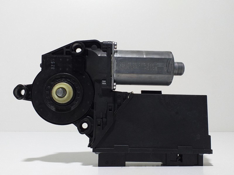 Recambio de motor elevalunas trasero izquierdo para volkswagen touareg (7la) tdi v10 referencia OEM IAM 7L0959703D 59157 