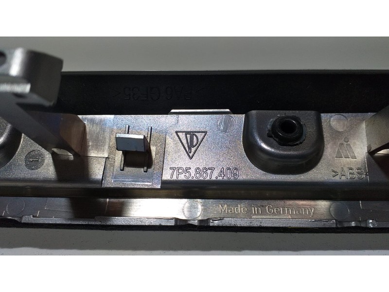 Recambio de molduras delanteras para porsche cayenne (typ 92aa) gts referencia OEM IAM 7P5867409 66600 