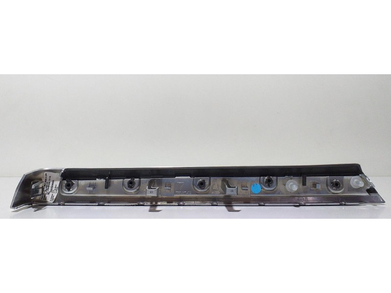 Recambio de molduras delanteras para porsche cayenne (typ 92aa) gts referencia OEM IAM 7P5867409 66600 