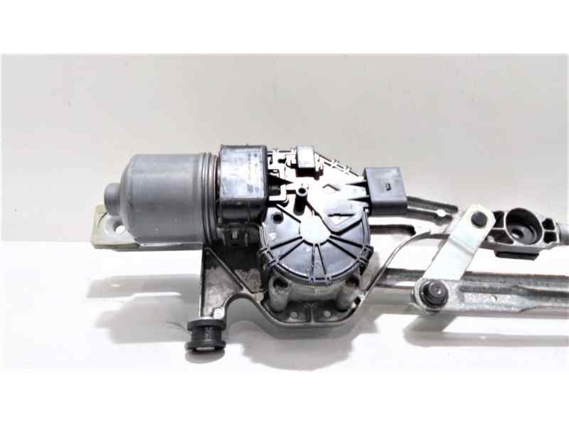 Recambio de motor limpia delantero para ford focus berlina (cap) ambiente (d) referencia OEM IAM 0390241731 47030 