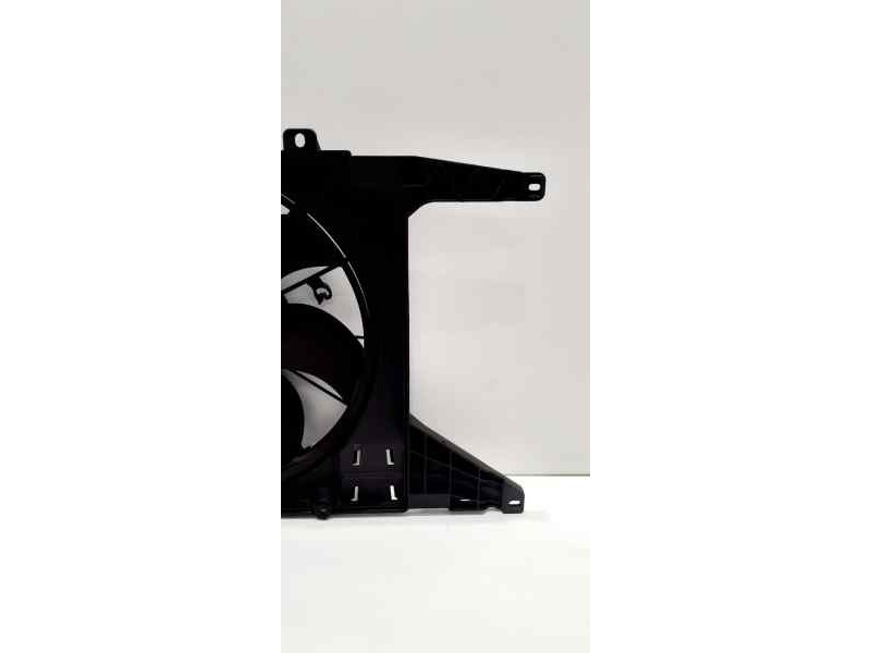 Recambio de electroventilador para renault megane i coach/coupe (da0) 1.6e alize referencia OEM IAM 8240257 42100 