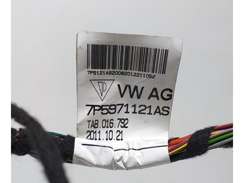 Recambio de guarnecido puerta delantera izquierda para porsche cayenne (typ 92aa) gts referencia OEM IAM 7P5971121 66601 