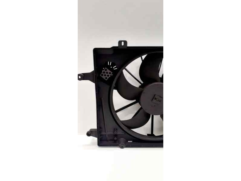Recambio de electroventilador para renault megane i coach/coupe (da0) 1.6e alize referencia OEM IAM 8240257 42100 