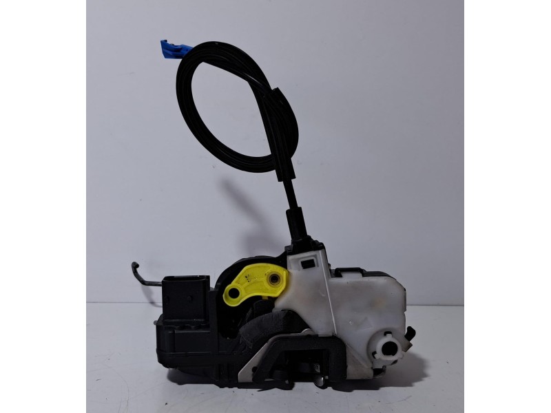 Recambio de cerradura puerta delantera izquierda para chevrolet cruze hatchback lt referencia OEM IAM 13578276 76333 R