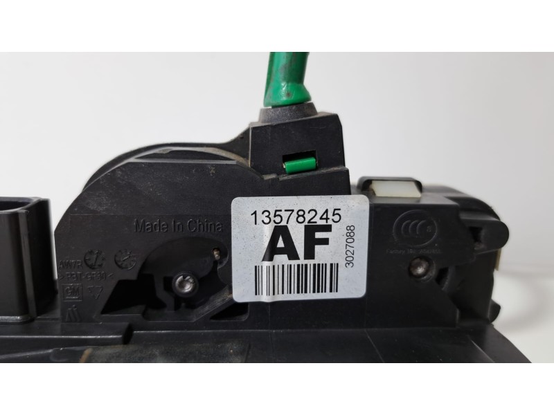 Recambio de cerradura puerta trasera derecha para chevrolet cruze hatchback lt referencia OEM IAM 13578245 76334 R