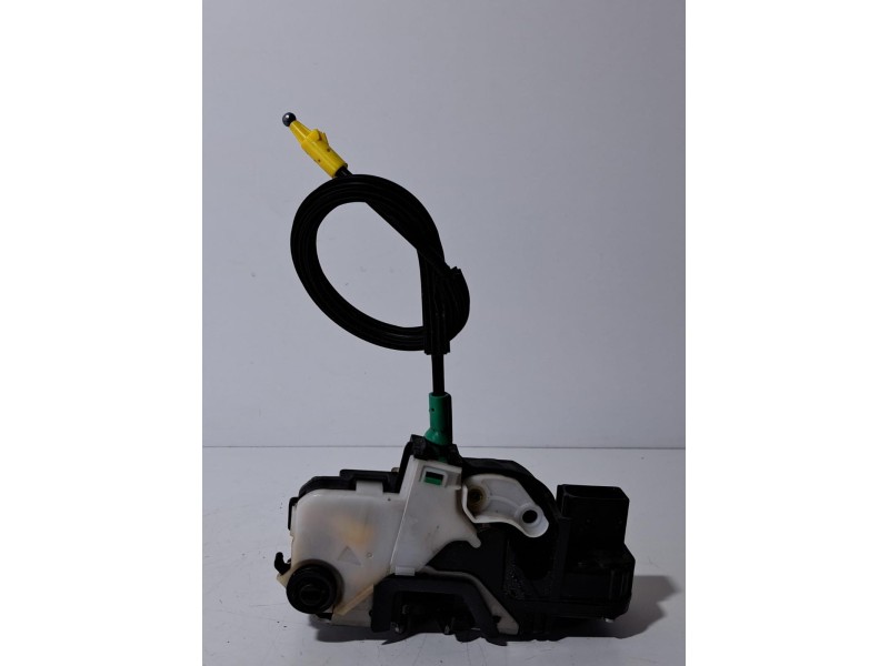 Recambio de cerradura puerta trasera derecha para chevrolet cruze hatchback lt referencia OEM IAM 13578245 76334 R