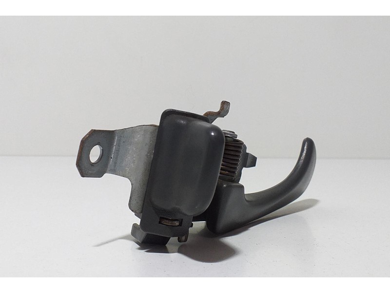 Recambio de maneta interior delantera izquierda para mitsubishi montero sport (k90) 2.5 td gls referencia OEM IAM MR634383 59195