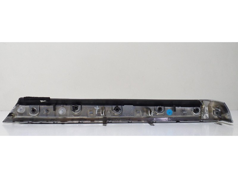 Recambio de molduras delanteras para porsche cayenne (typ 92aa) gts referencia OEM IAM 7P5867410 66610 