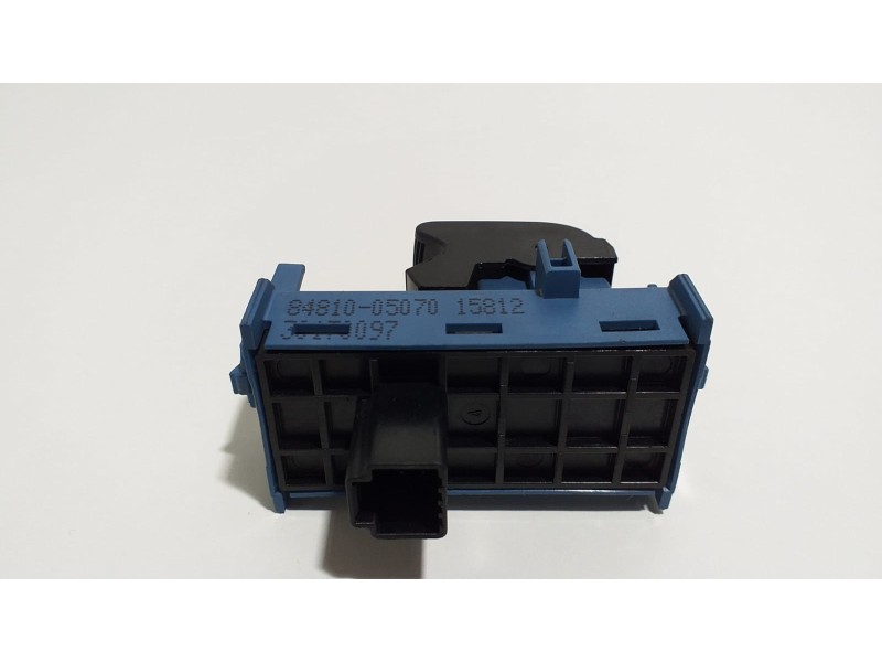 Recambio de mando elevalunas trasero derecho para toyota avensis cross sport (t27) comfort referencia OEM IAM 8481005070 55113 