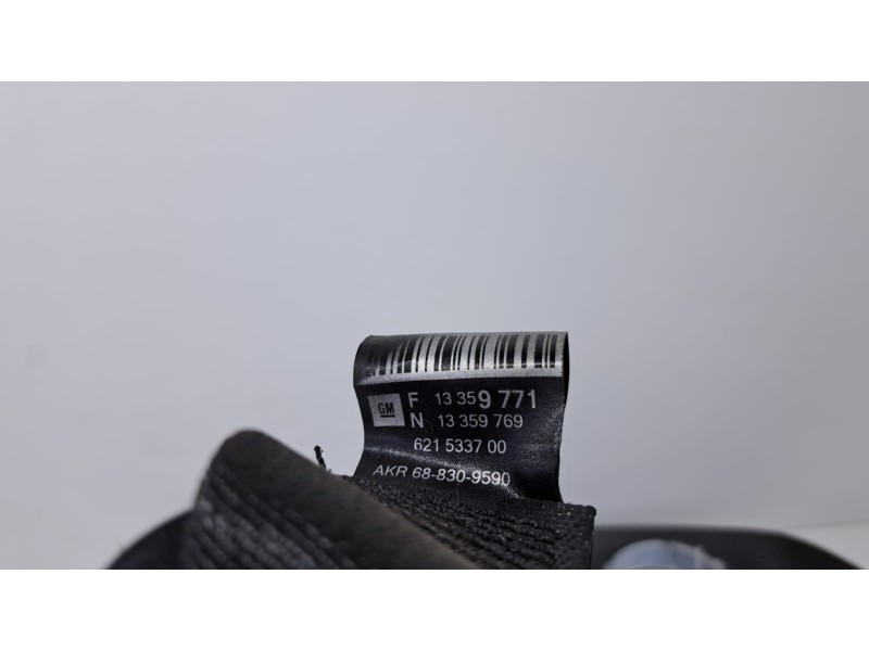 Recambio de cinturon seguridad trasero izquierdo para chevrolet cruze hatchback lt referencia OEM IAM 13359771 76337 R