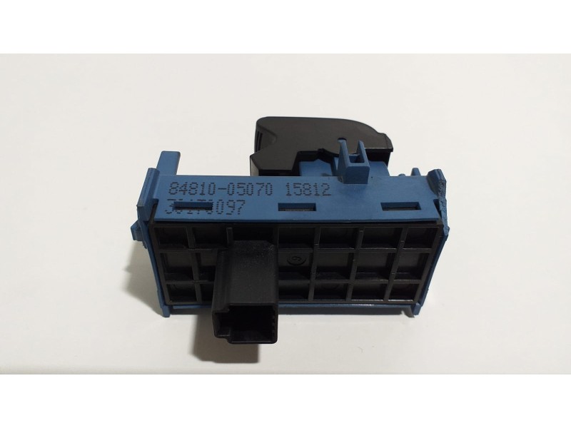 Recambio de mando elevalunas trasero izquierdo para toyota avensis cross sport (t27) comfort referencia OEM IAM 8481005070 55114