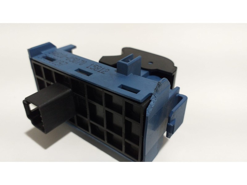 Recambio de mando elevalunas trasero izquierdo para toyota avensis cross sport (t27) comfort referencia OEM IAM 8481005070 55114