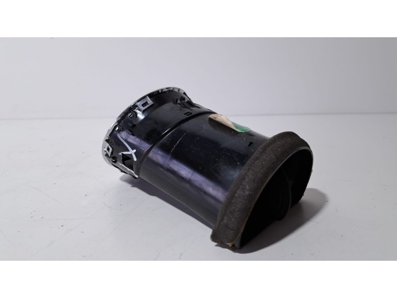 Recambio de rejilla aireadora para chevrolet cruze hatchback lt referencia OEM IAM 95999097 76338 R