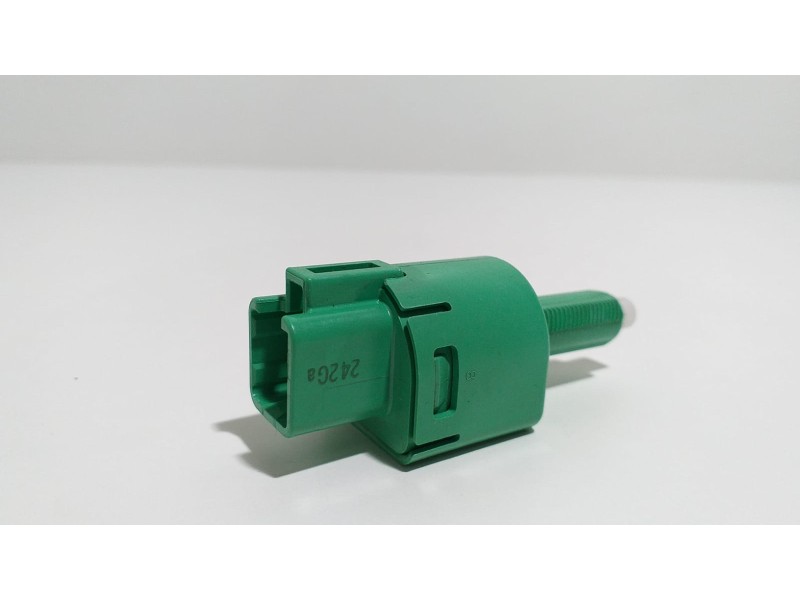 Recambio de intercooler para toyota avensis cross sport (t27) comfort referencia OEM IAM F80CS53 55118 