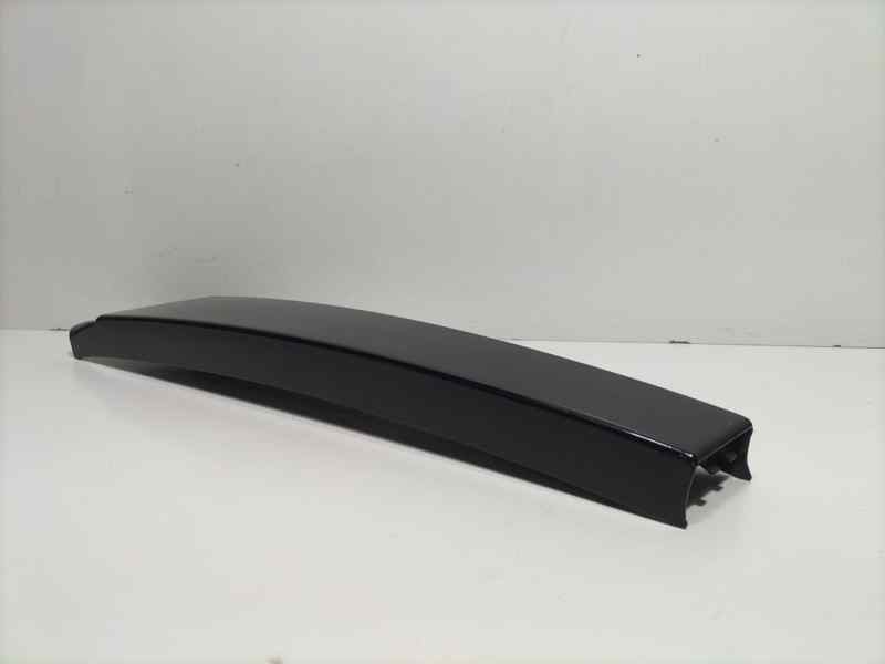 Recambio de molduras delanteras para volkswagen touareg (7la) tdi v10 referencia OEM IAM 7L6853318B 82352 