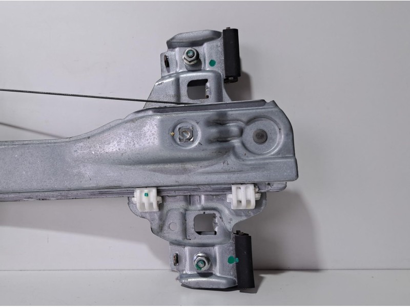 Recambio de elevalunas trasero derecho para chevrolet cruze hatchback lt referencia OEM IAM 95299688 76342 R